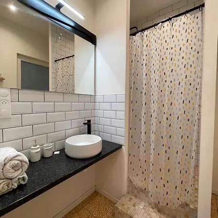 דירה Nimes, 6 Rue Nationale